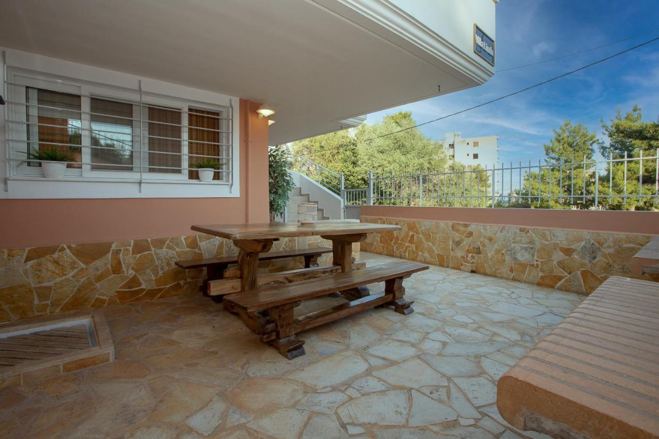 Villa Linda Толон Екстериор снимка