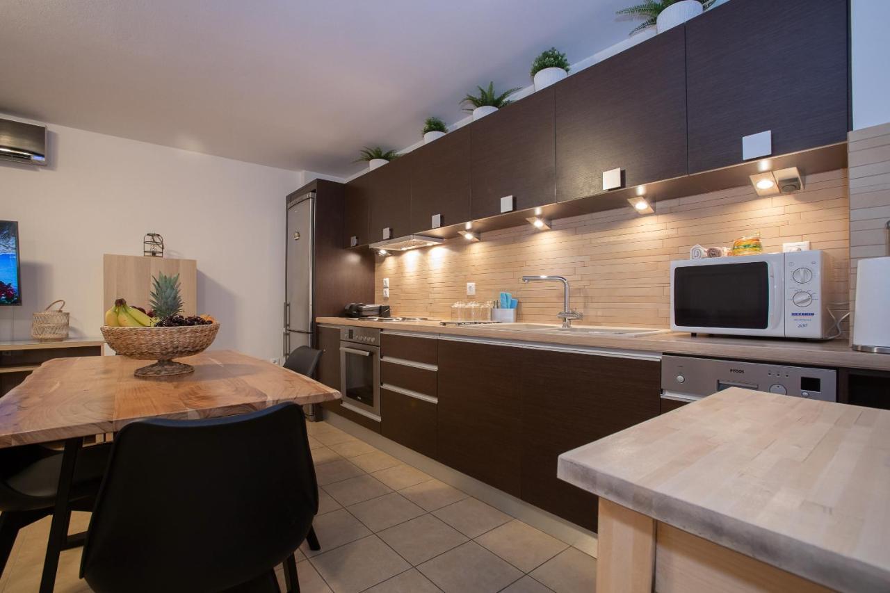 Villa Linda Толон Екстериор снимка